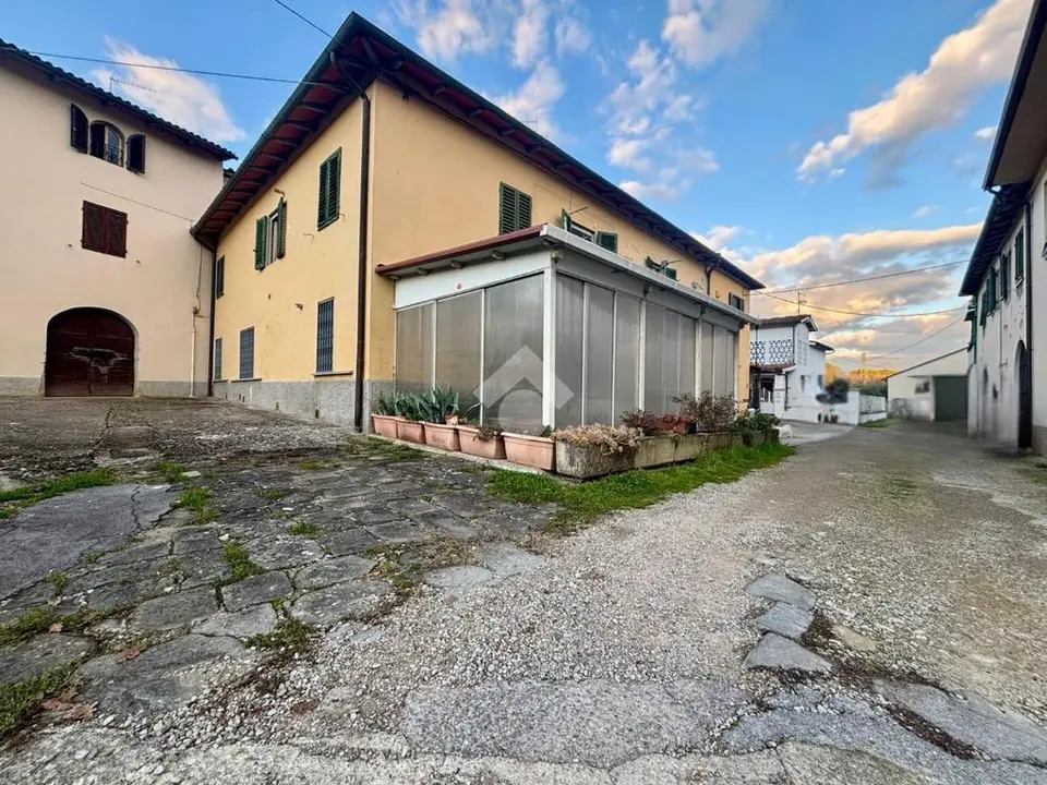 5 locali in vendita a Figline E Incisa Valdarno