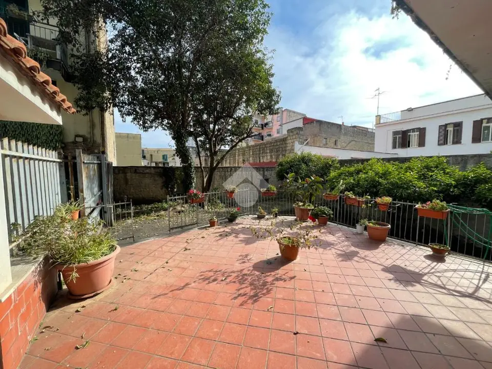 Quadrilocale in vendita a Napoli