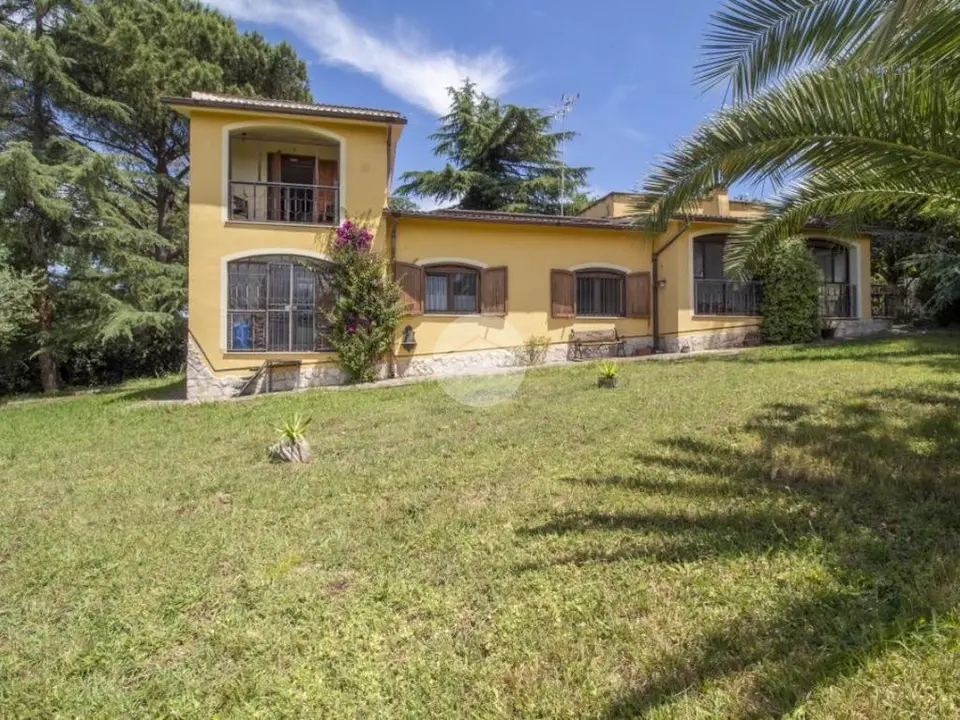 Villa singola in vendita a Palombara Sabina