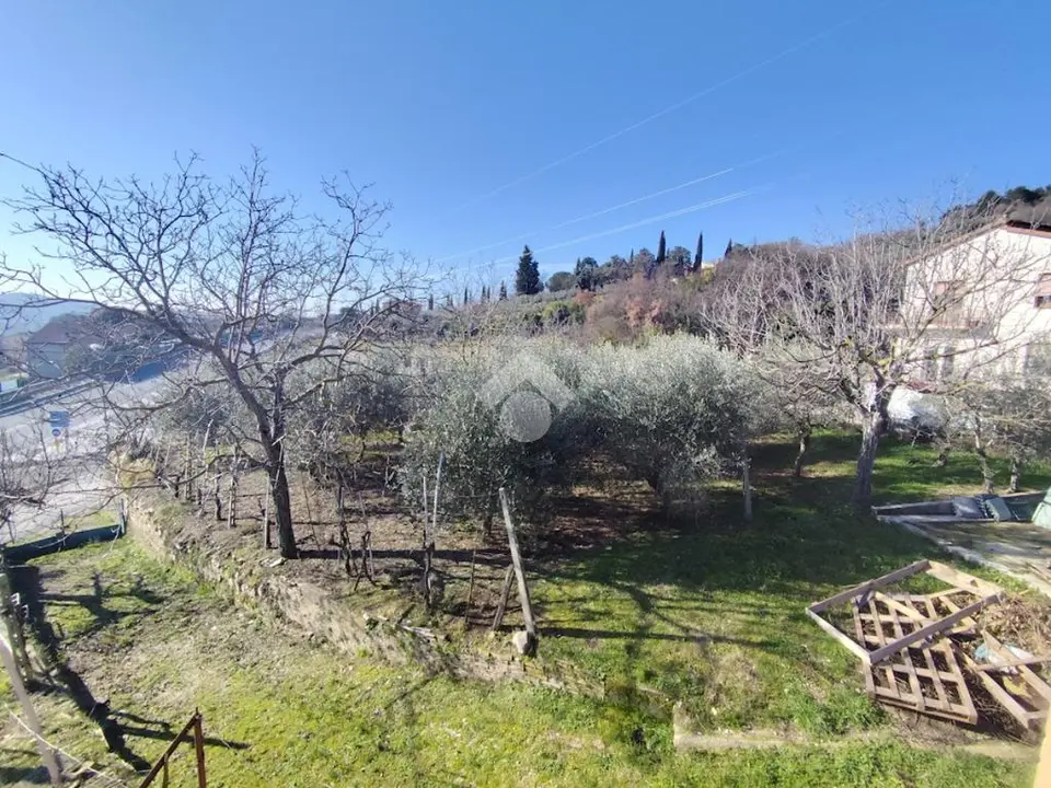 Ter. residenziale in vendita a Foligno