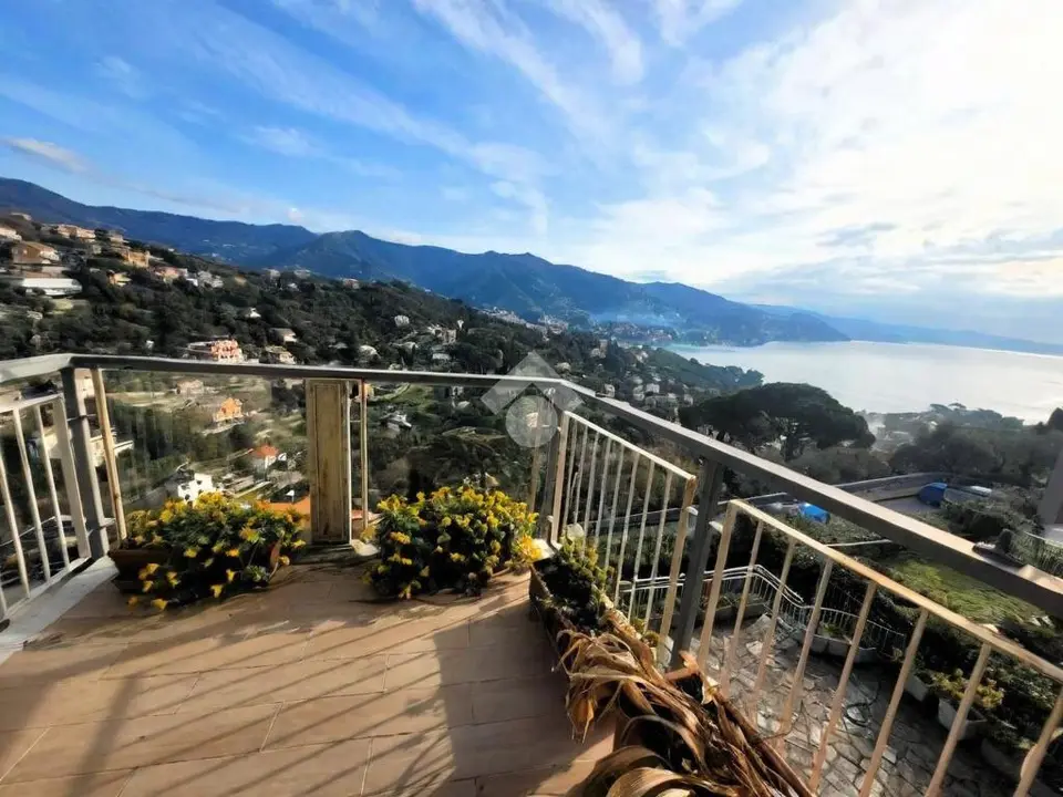 Quadrilocale in vendita a Rapallo