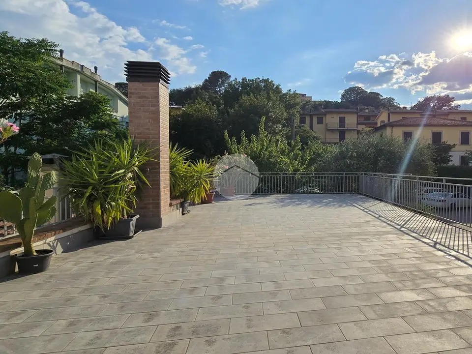 Porzione di bifamiliare in vendita a Spoleto