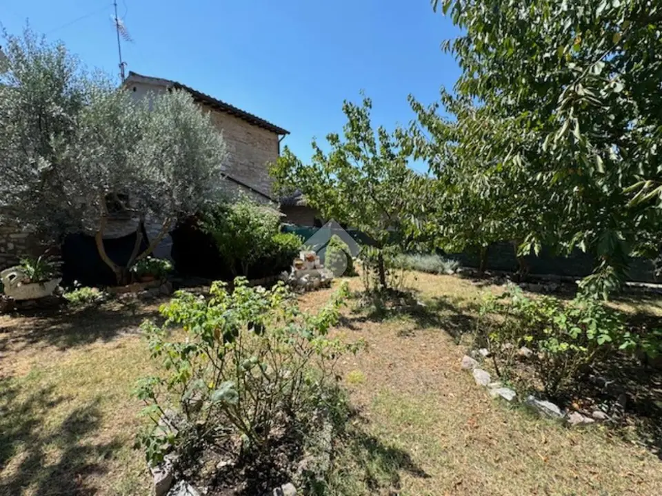 Casa semindipendente in vendita a Spello