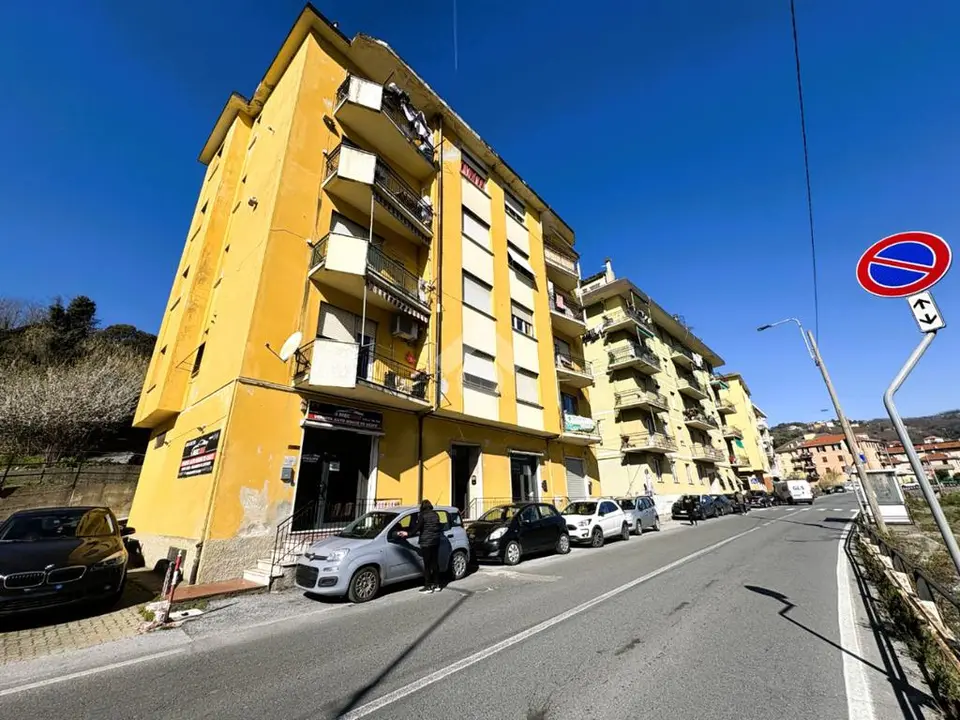Quadrilocale in vendita a Serra Riccò
