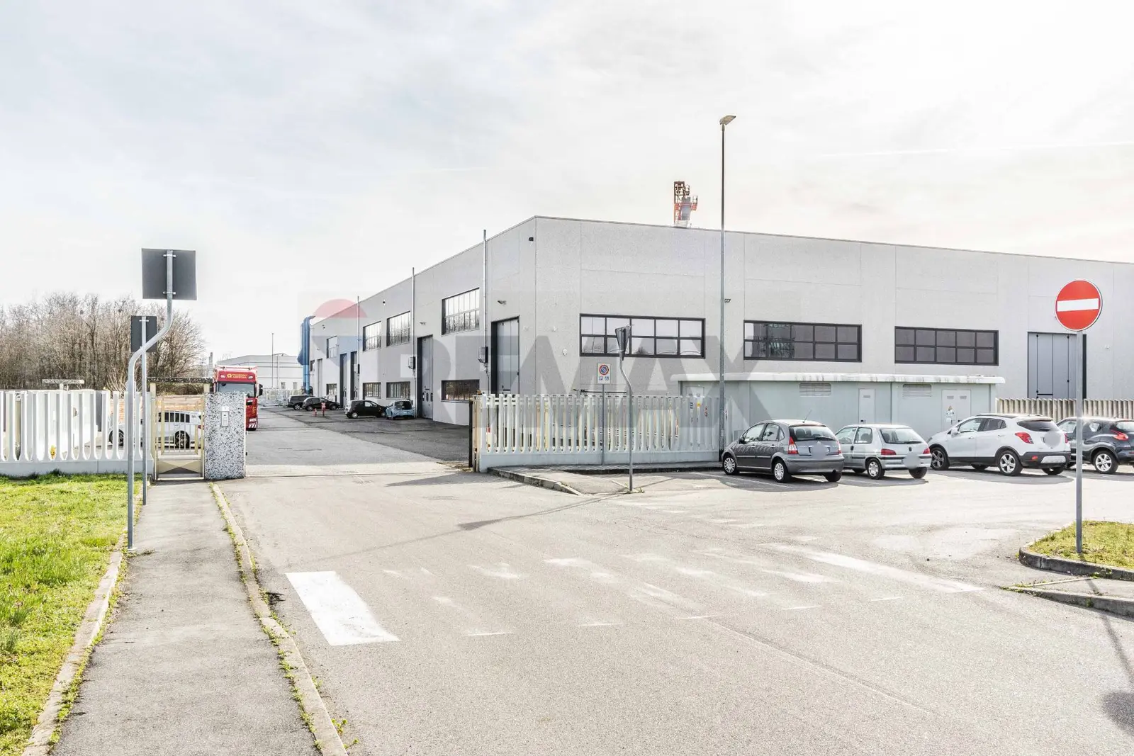 Capannone Industriale in Affitto a Magnago