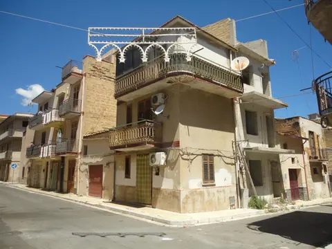 Casa Indipendente in Via Raffaello Sanzio 17, Altavilla Milicia (PA)