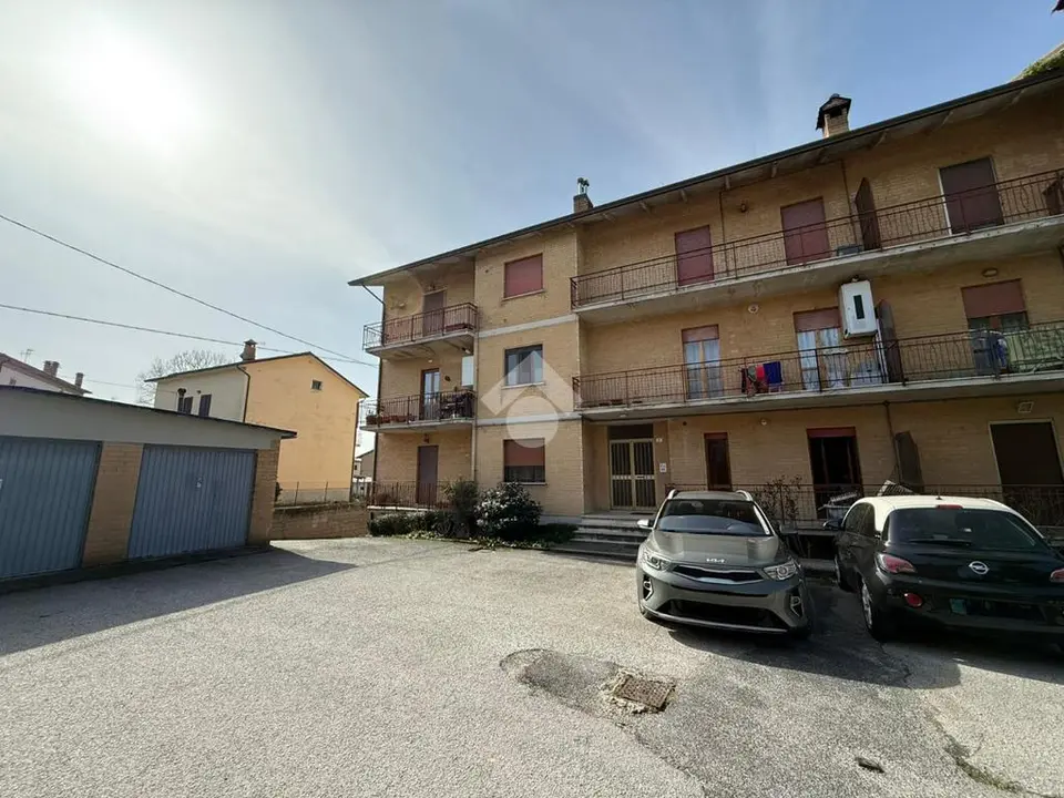 5 locali in vendita a Gubbio