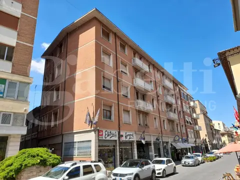 Appartamento in Via Umberto I 92, Foligno (PG)