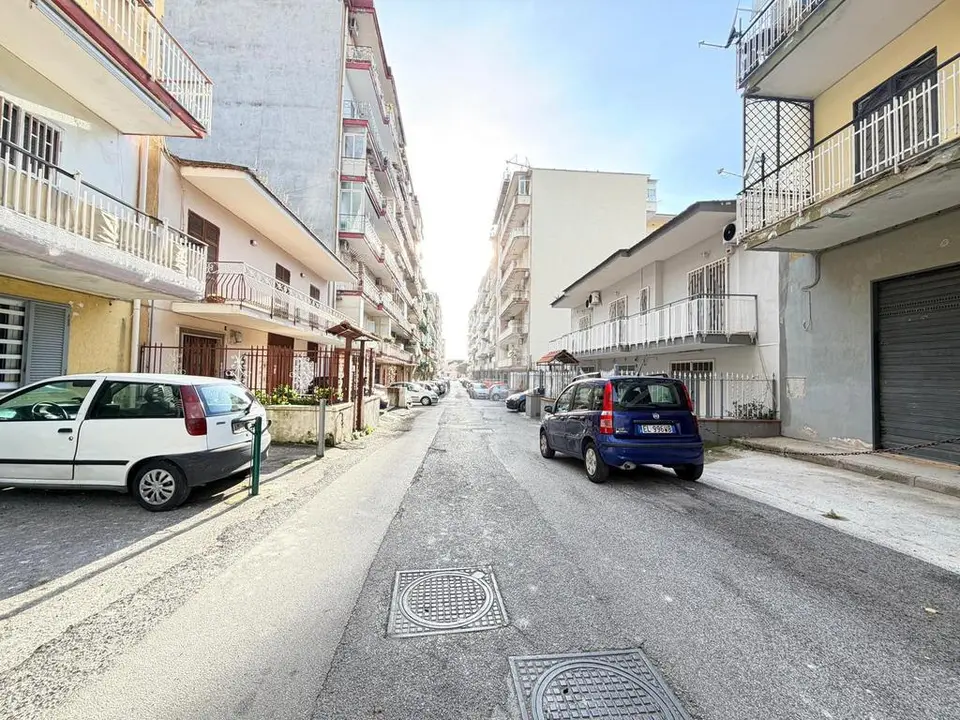 Quadrilocale in vendita a Napoli