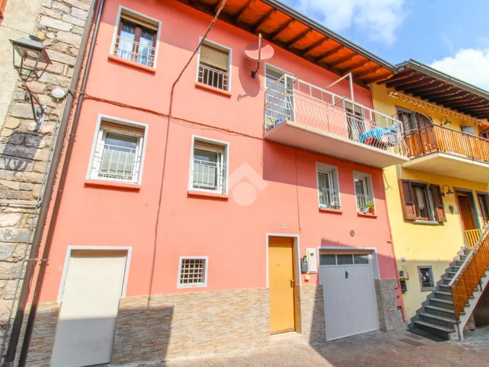 Casa semindipendente in vendita a Vestone