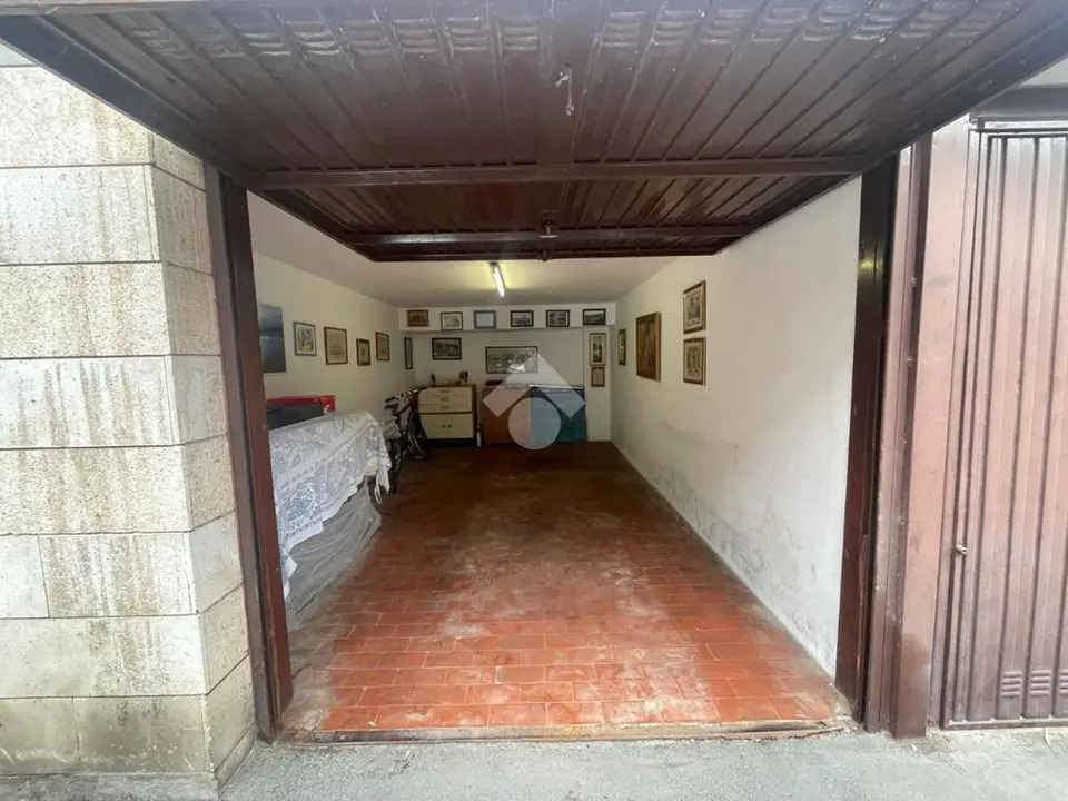 Box / posti auto in vendita a Rapallo