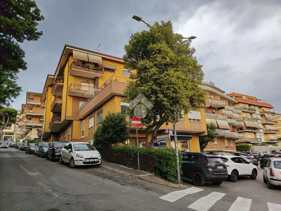 Trilocale in vendita a Albano Laziale