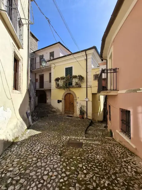 Appartamento in Via Scesa 5, Fontechiari (FR)