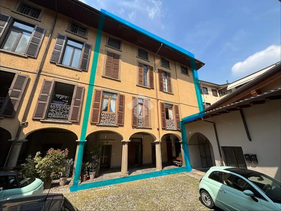 Casa di corte in vendita a Gazzaniga