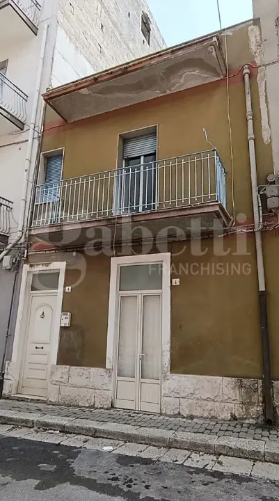 Casa Indipendente in VIA BLONDEAU 4-6, Ragusa (RG)