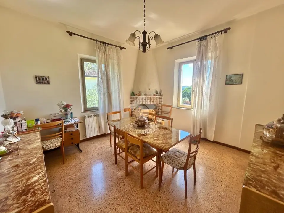 Casa indipendente in vendita a Assisi