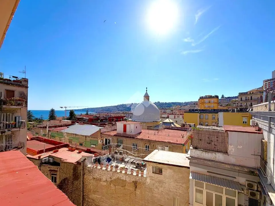 5 locali in vendita a Napoli