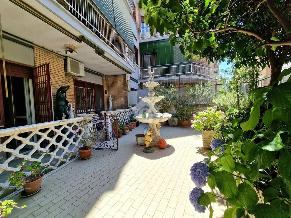 Quadrilocale in vendita a Roma