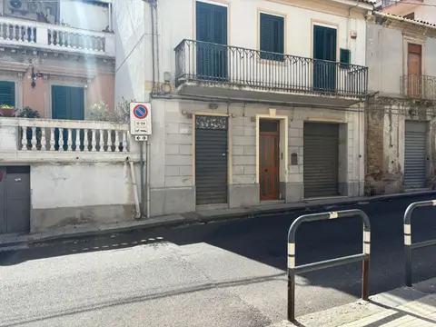 Negozio in Via Marco Polo  303, Messina (ME)