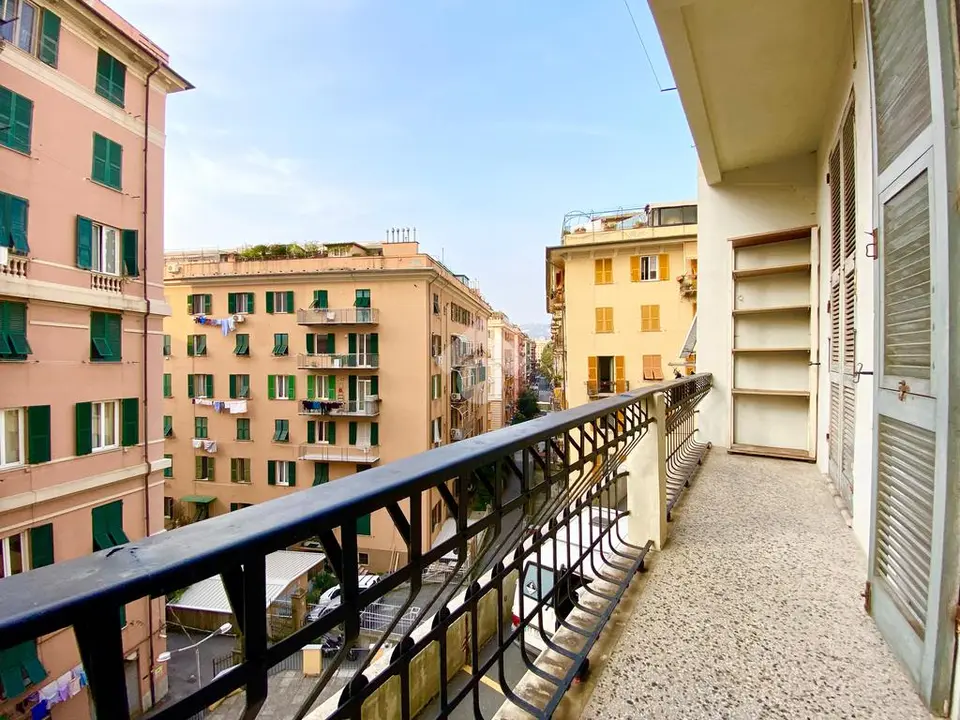 5 locali in vendita a Genova
