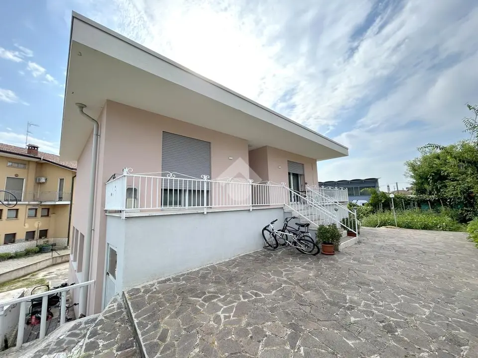 Villa singola in vendita a Carpenedolo