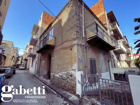 Casa Indipendente in VIA GORIZIA 6/8, Sant'Agata di Militello (ME)