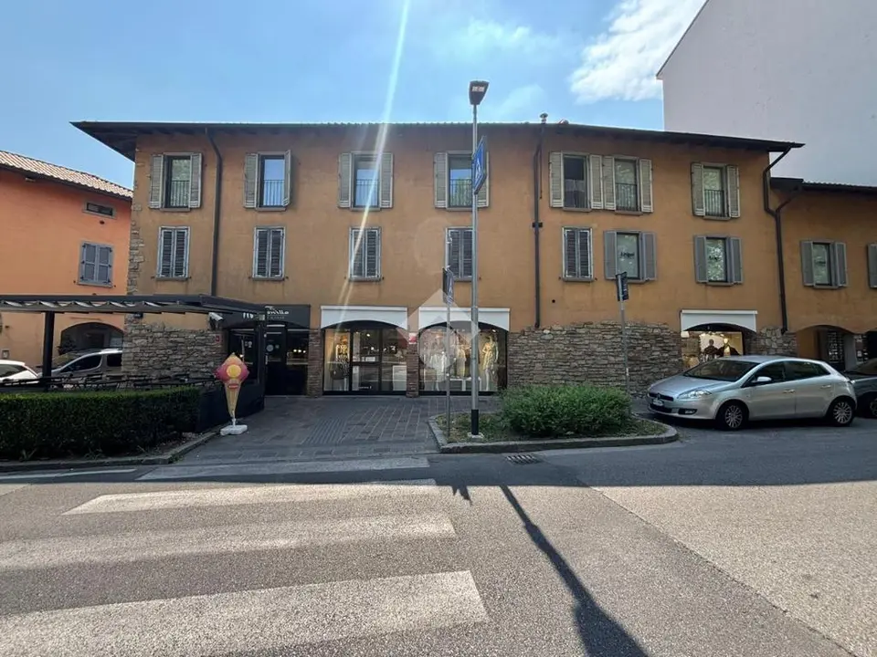 Multilocale in vendita a Bergamo