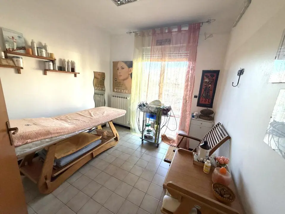 Trilocale in vendita a Serra Riccò