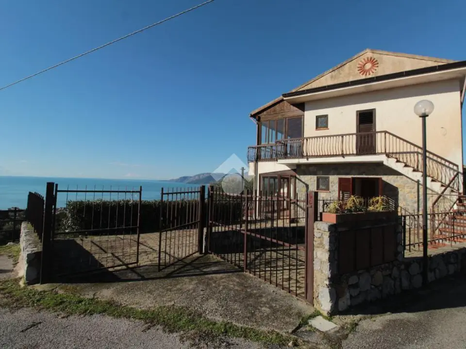 Trilocale in vendita a Vibonati