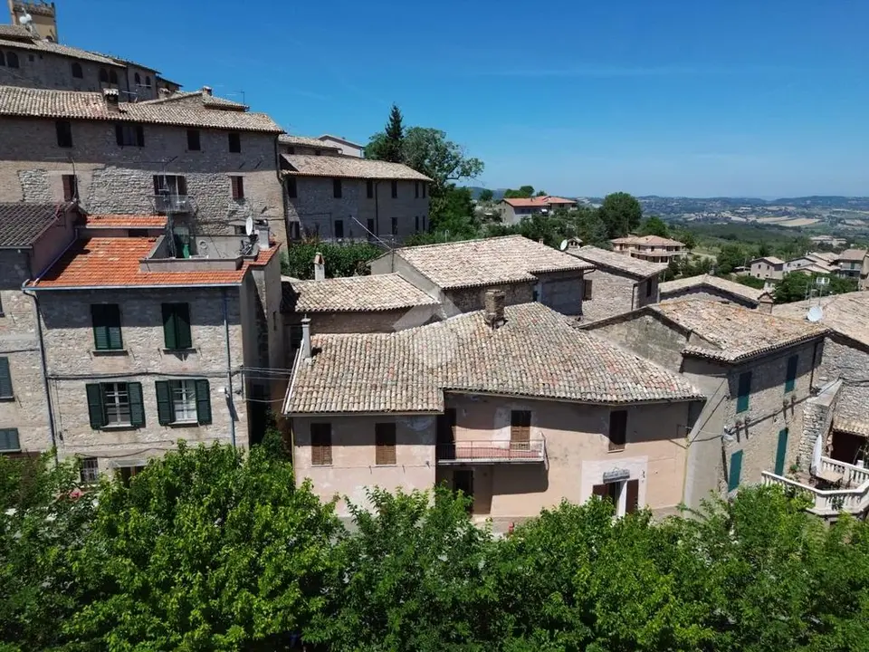 Casa semindipendente in vendita a Giano Dell'Umbria