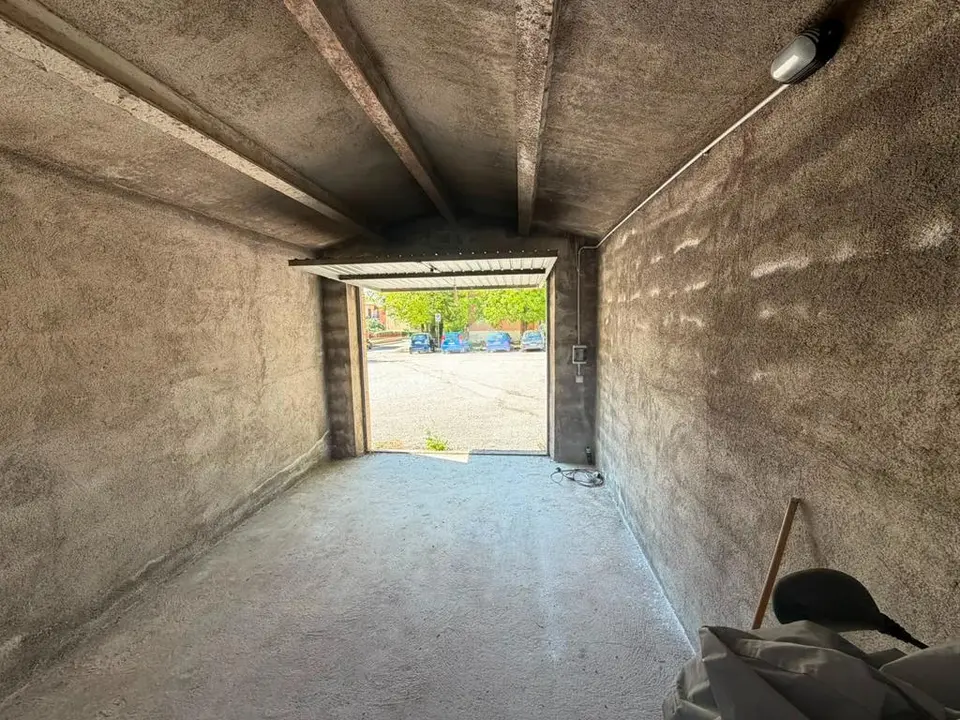 Box / posti auto in vendita a Gubbio