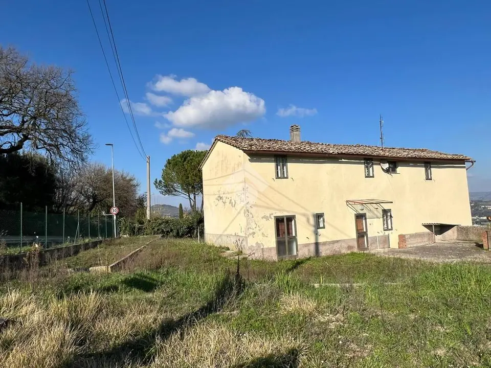 Casa di corte in vendita a Perugia