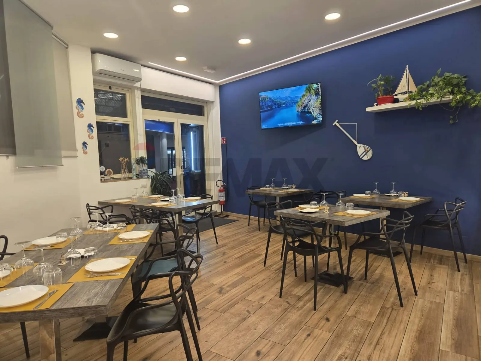 Attività  Commerciale in Affitto a Valverde