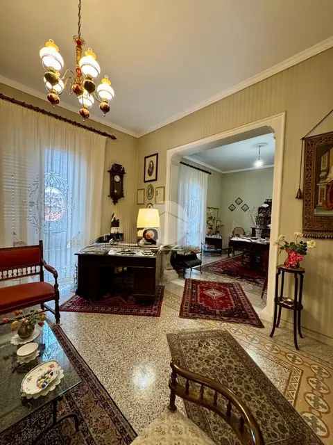 5 locali in vendita a Palermo