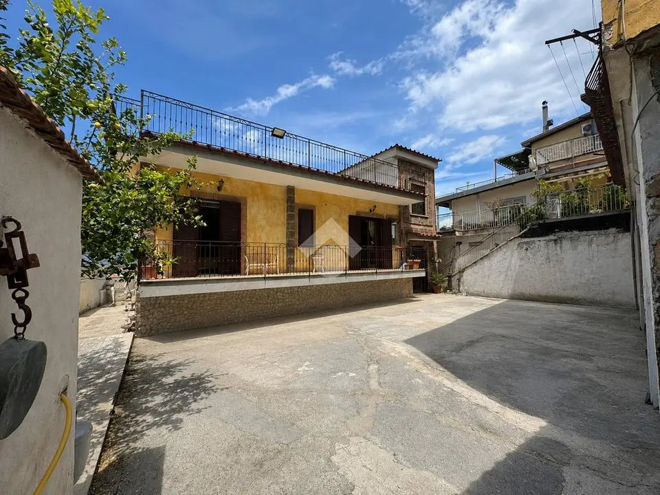 Bifamiliare in vendita a Gragnano