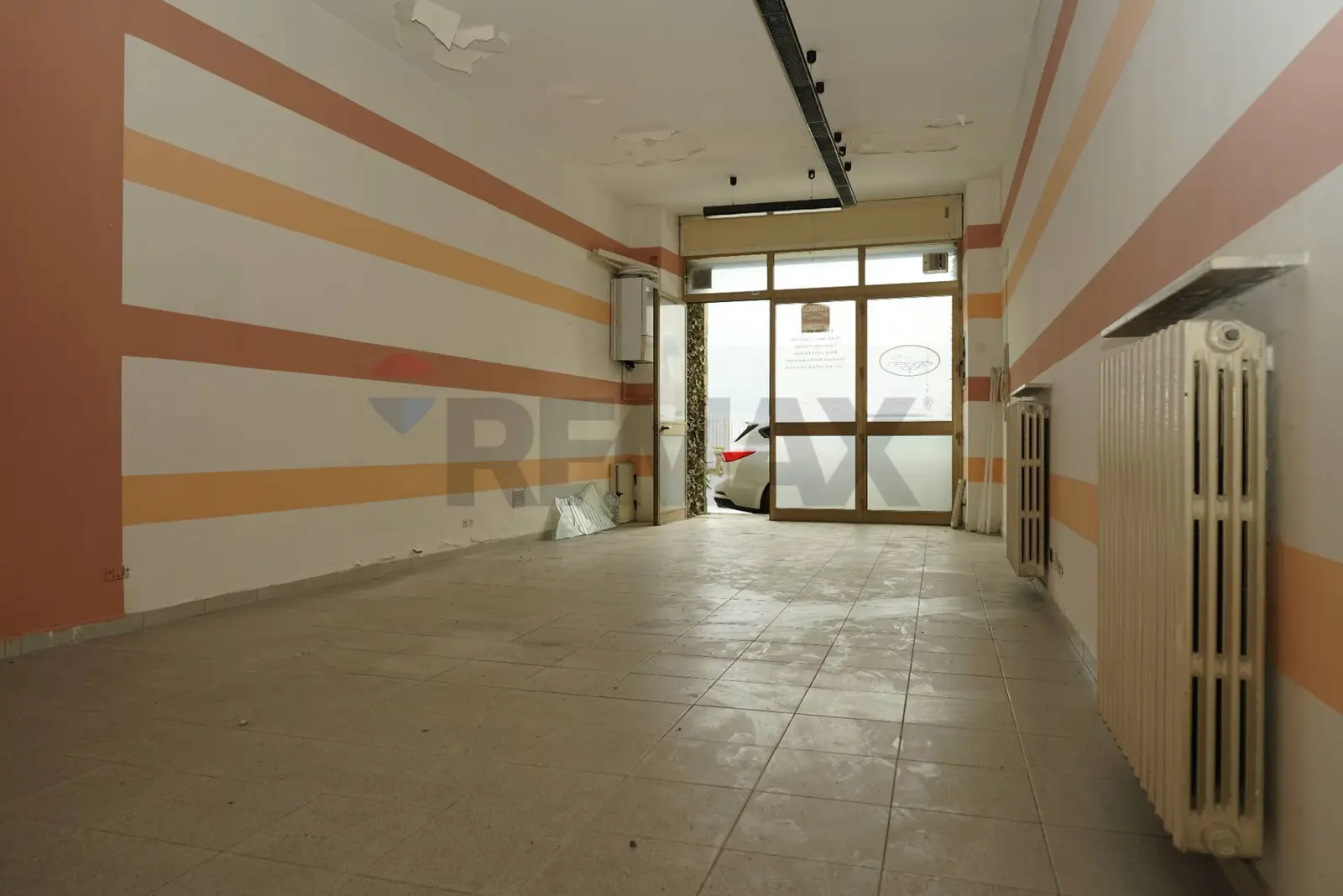 Locale Commerciale in Affitto a Enna