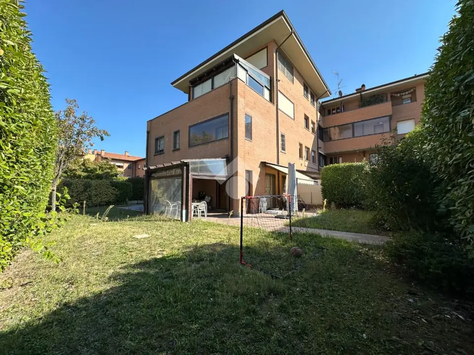 5 locali in vendita a Castenaso