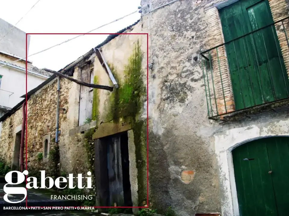 Casa Indipendente in VIA ARABITE 0, San Piero Patti (ME)