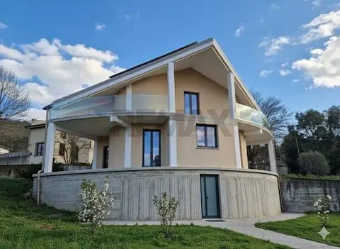 Villa singola in Vendita a Enna