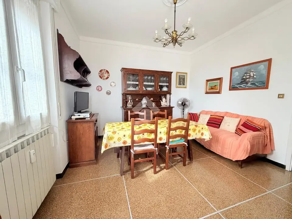 5 locali in vendita a Genova