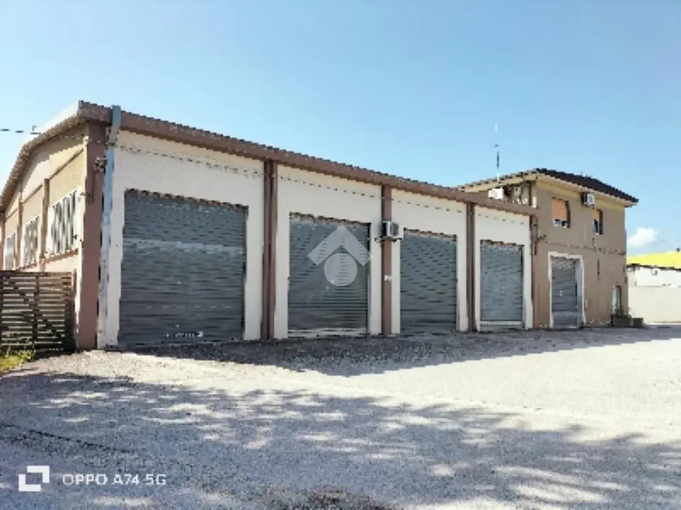 Multilocale in vendita a Fabriano