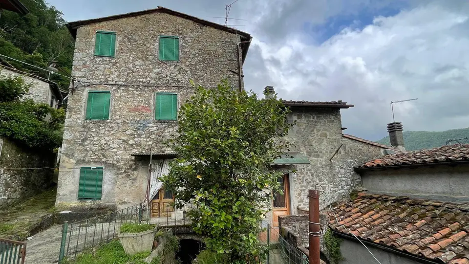 Casa Indipendente in Vendita a Bagni di Lucca
