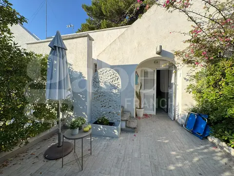 Casa Indipendente in contrada rosa marina, Ostuni (BR)