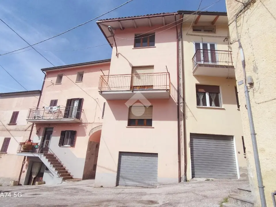 Casa semindipendente in vendita a Gualdo Tadino