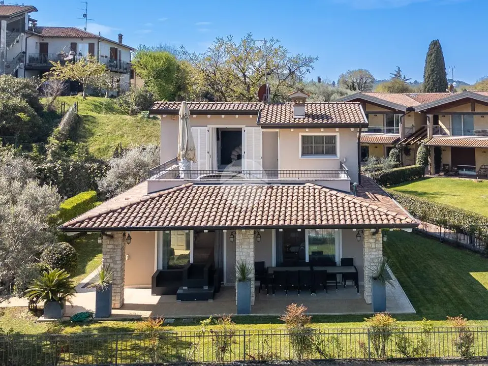 Villa singola in vendita a Soiano Del Lago