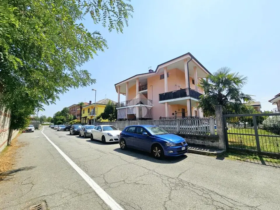 Bilocale in affitto a Robassomero