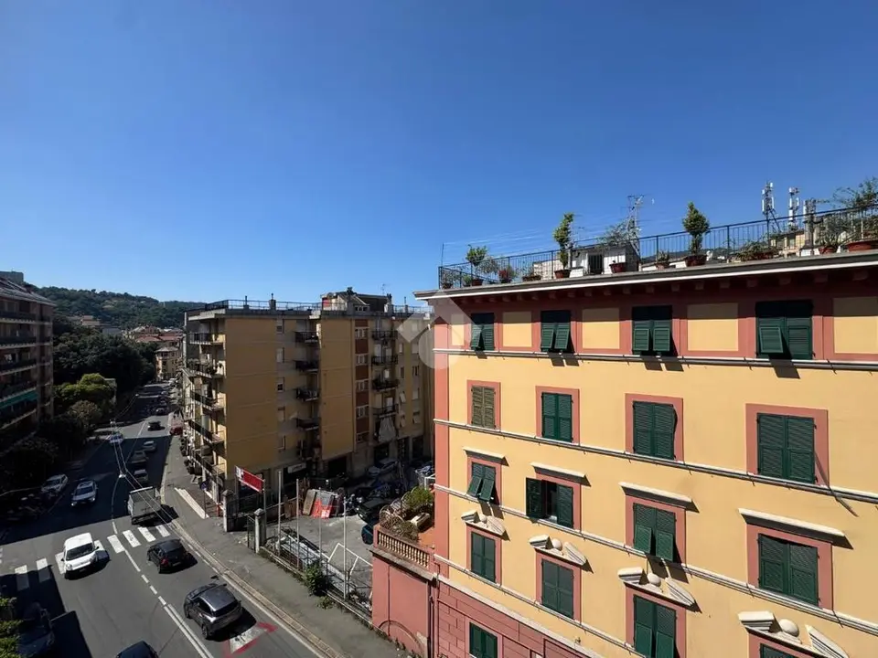 Quadrilocale in vendita a Genova