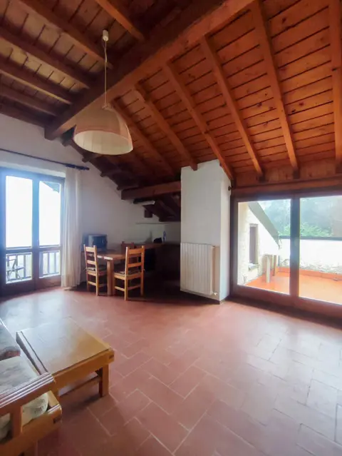 Appartamento in Via C. Goldoni  7, Alta Valle Intelvi (CO)