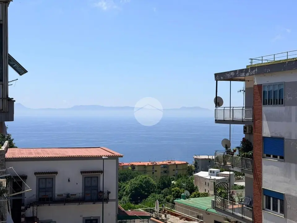 Trilocale in affitto a Napoli