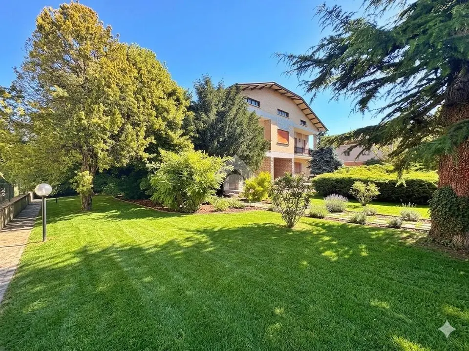 Villa singola in vendita a Fossato Di Vico